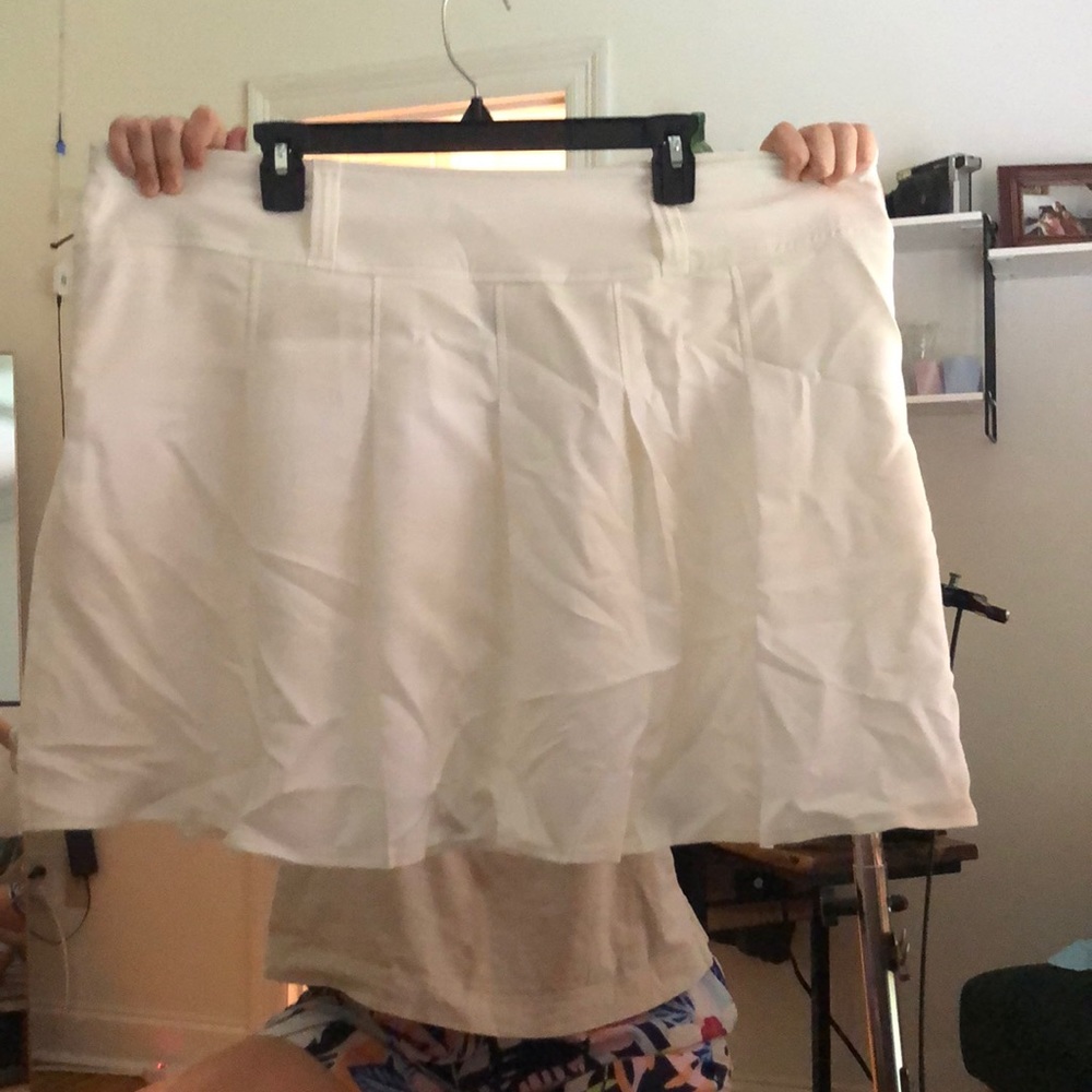 White tennis skirt. size 3XL